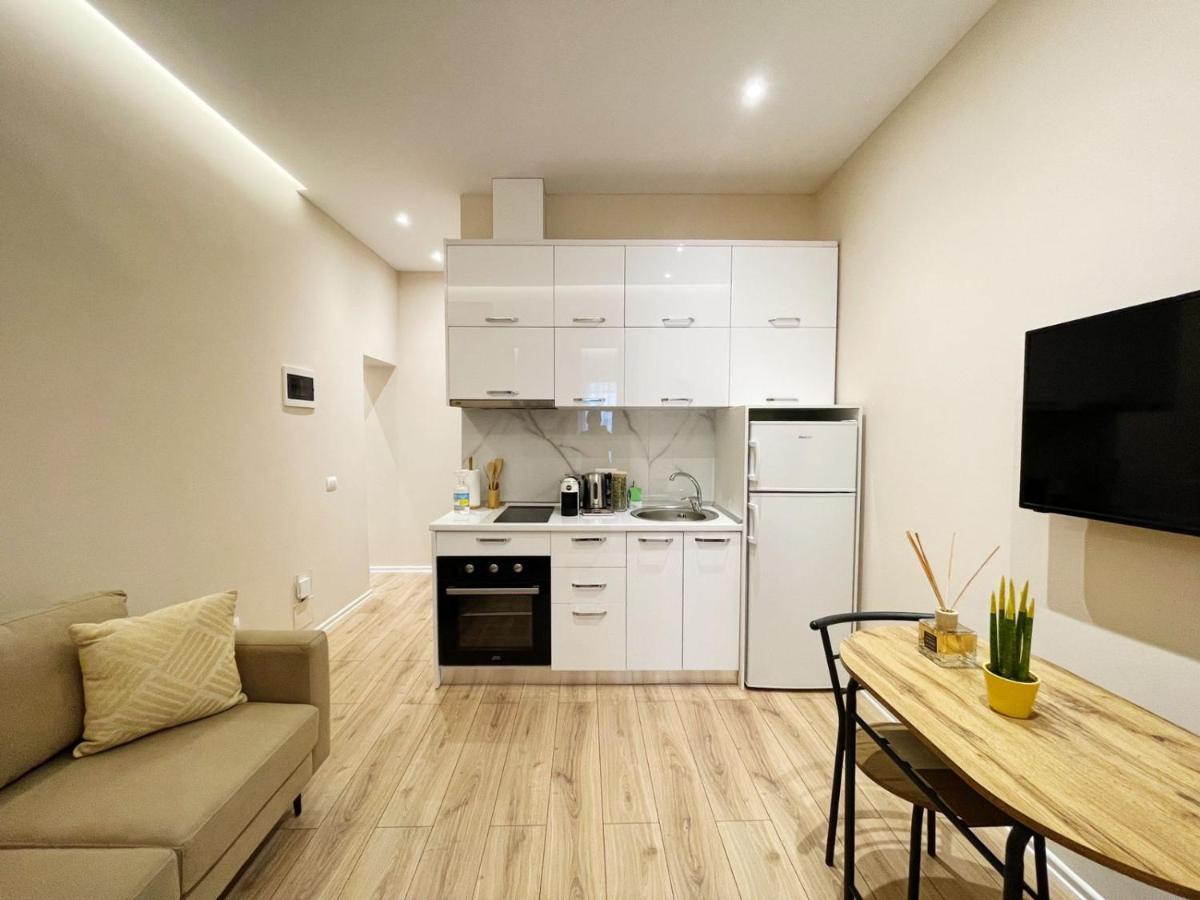 Aj Apartments, Hidden Gem In The Heart Of 티라나 외부 사진