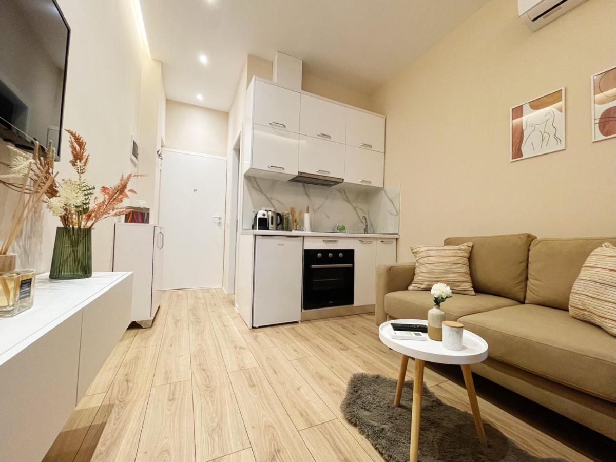 Aj Apartments, Hidden Gem In The Heart Of 티라나 외부 사진